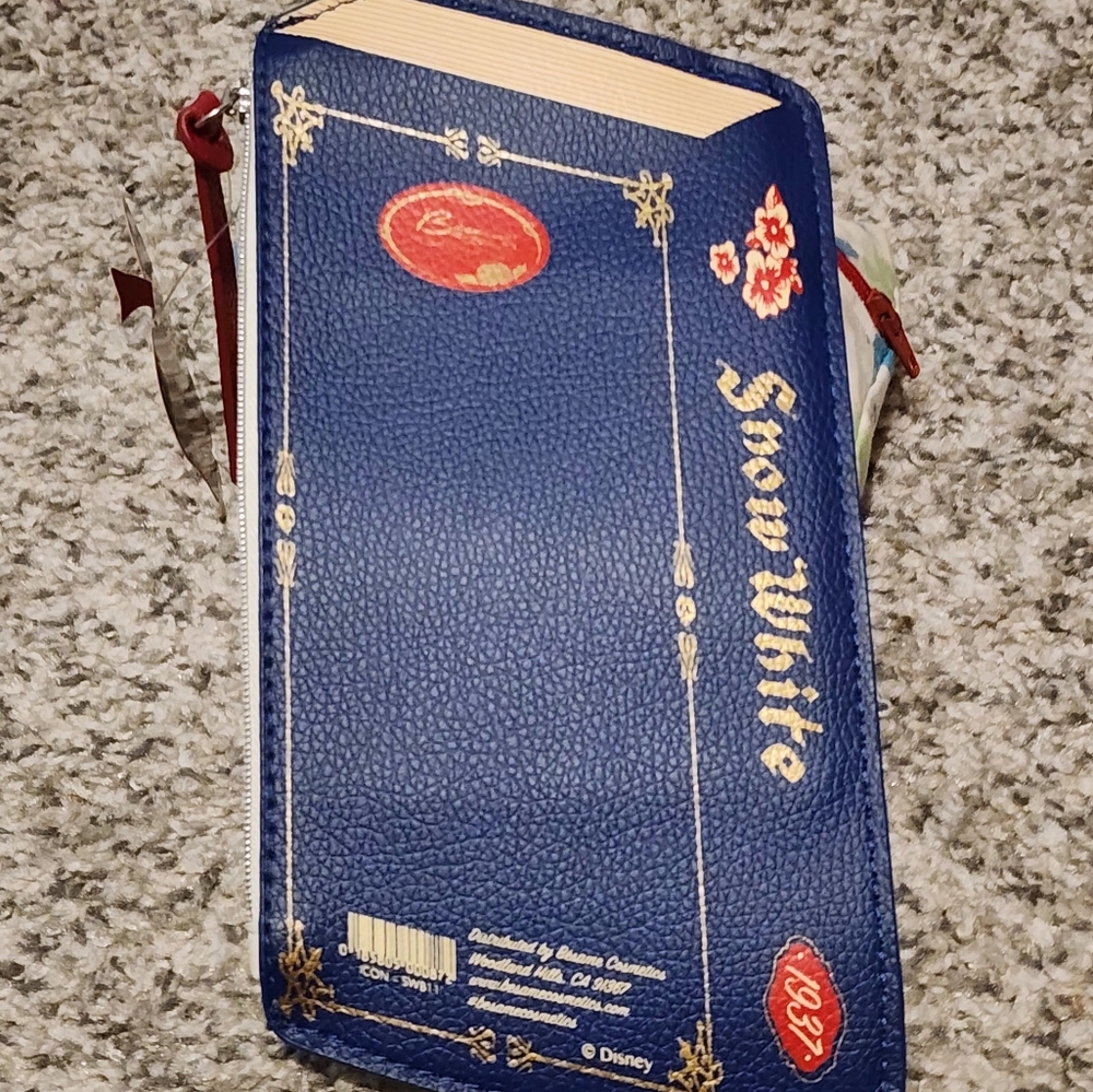 Vintage Besame Cosmetics Disney Snow White Book Clutch 1937
